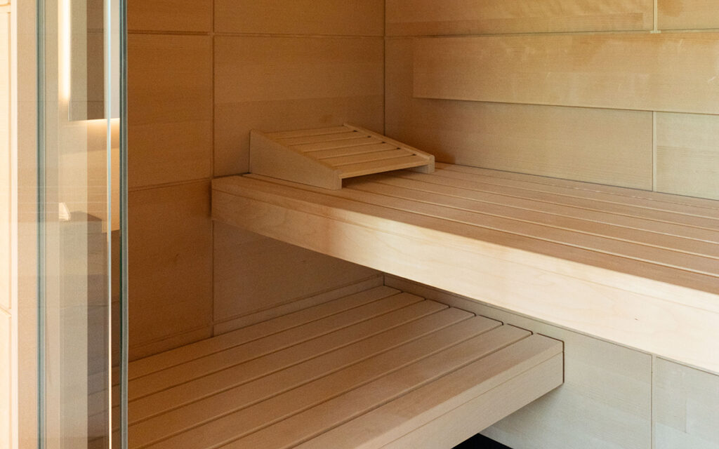 Blick in die Sauna des Wellnesshotels nahe Stuttgart